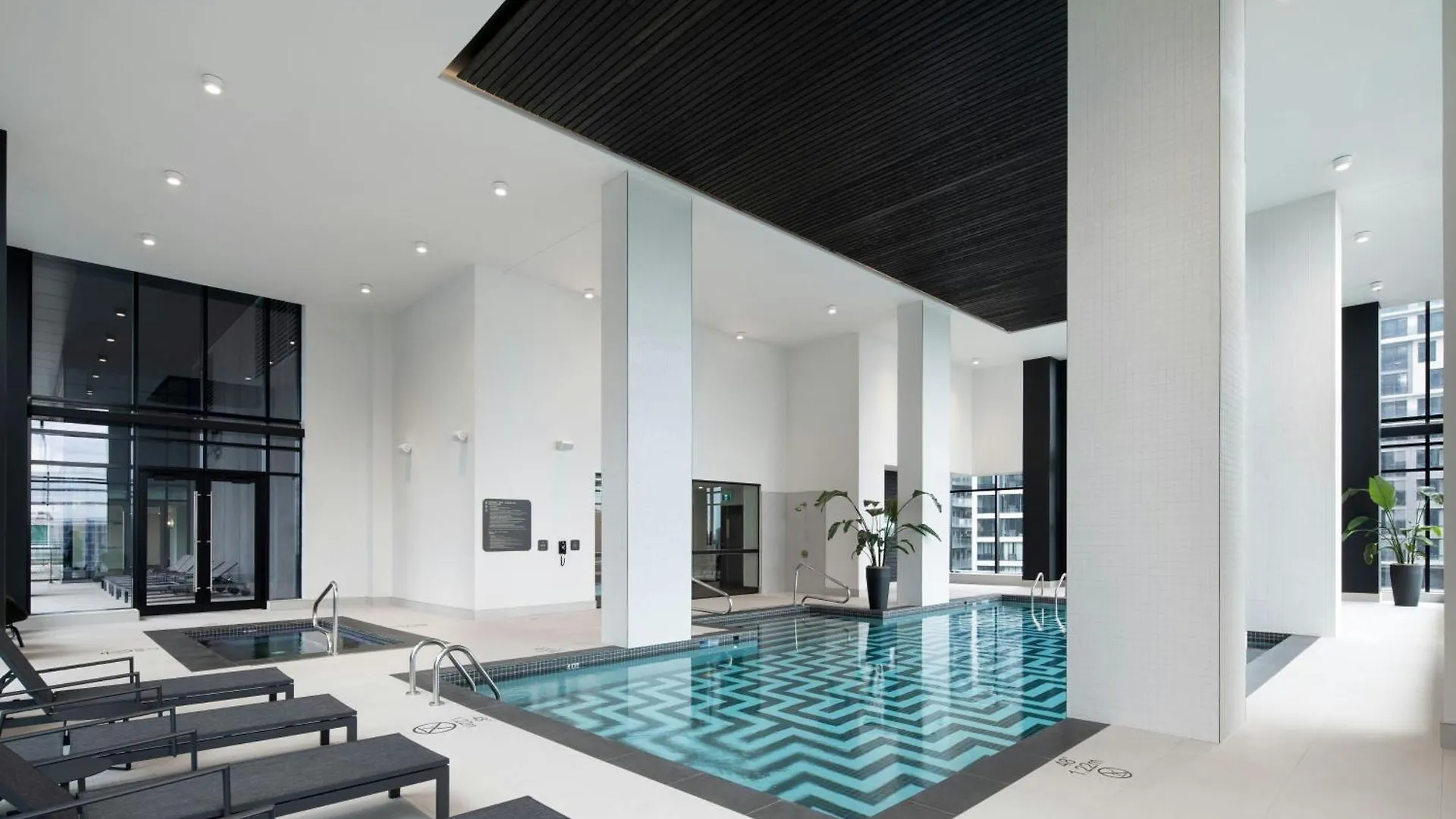 *****  Honeyrose Hotel, Montreal, A Tribute Portfolio Hotel Canada
